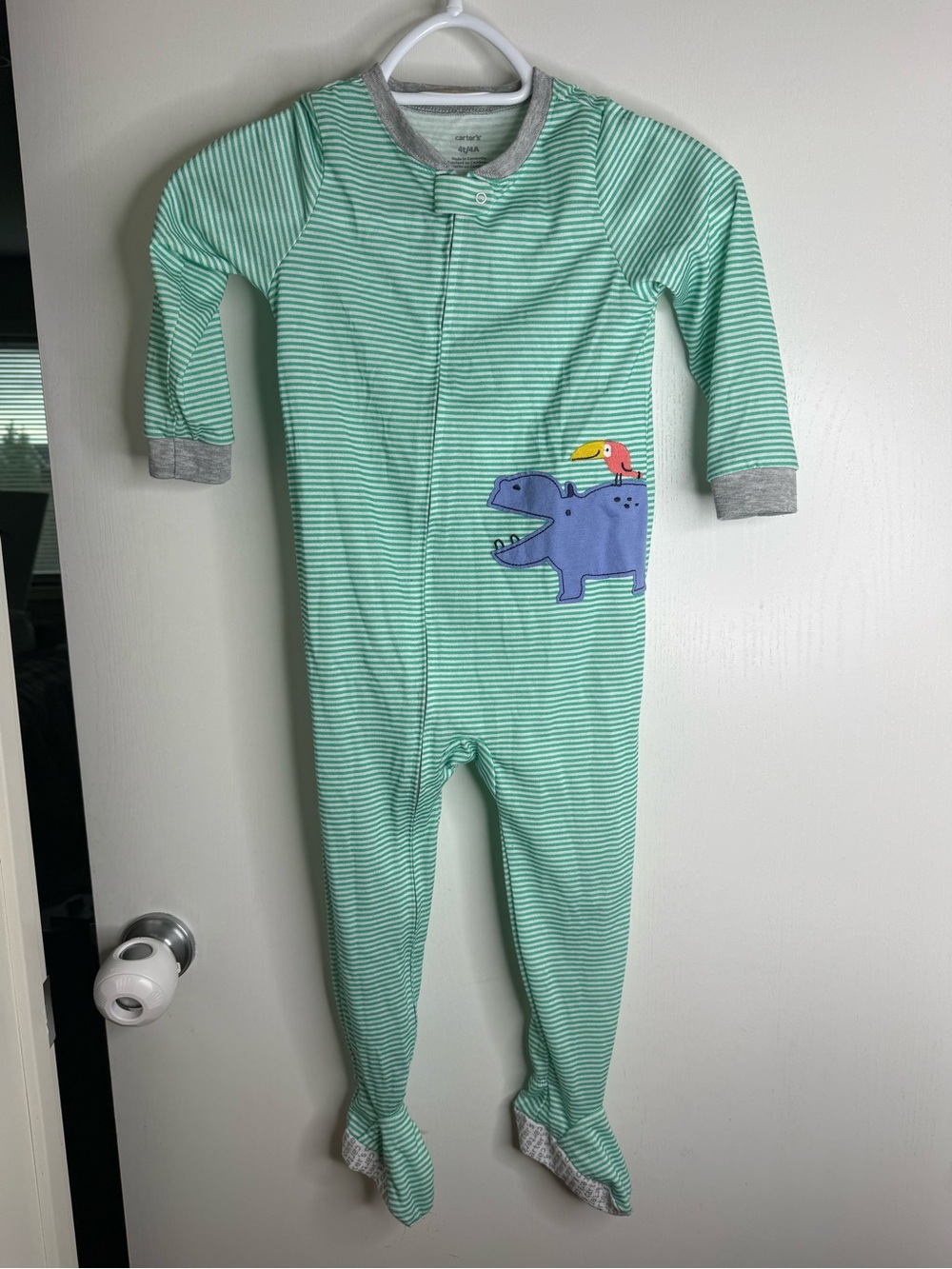⭐️5 for $20⭐️Striped Mint Green Dinosaur Footed One-Piece Pajamas Carters 4T